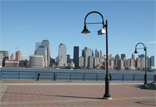 Вид на Манхеттен с набережной в Джерси-сити